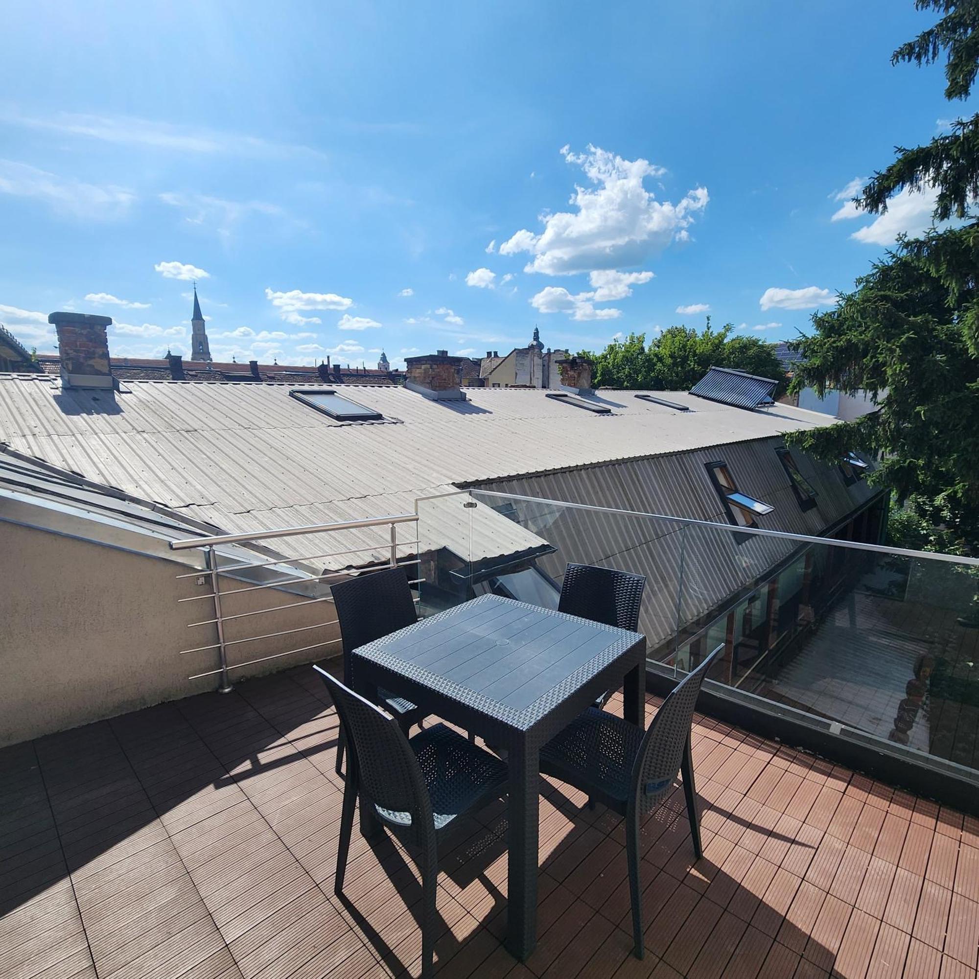 City Center Apartment -M Cluj-Napoca Exterior photo